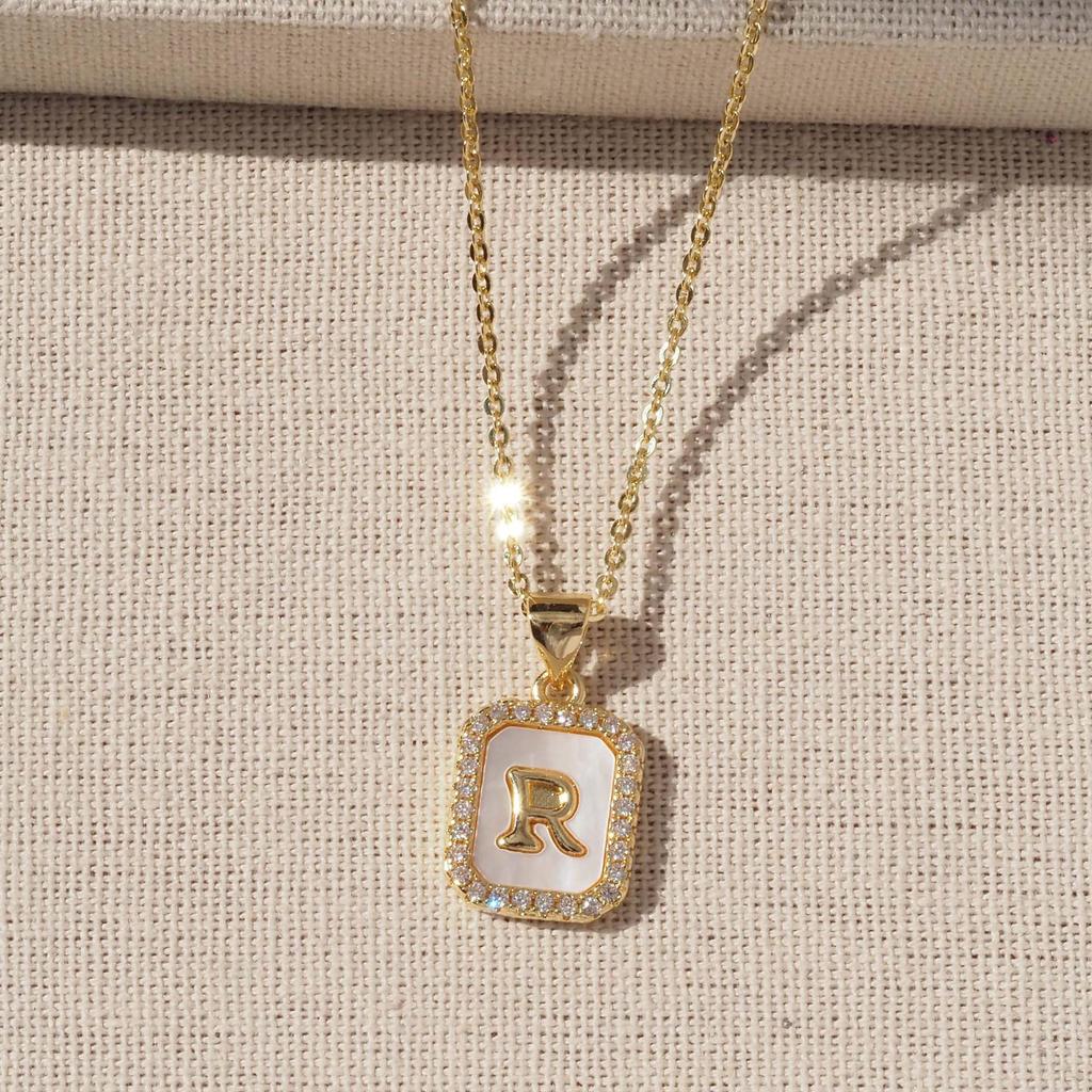 Gold-Plated Copper Shell 26 English Letters Pendant Necklace for Women - Niche Fashion Jewelry