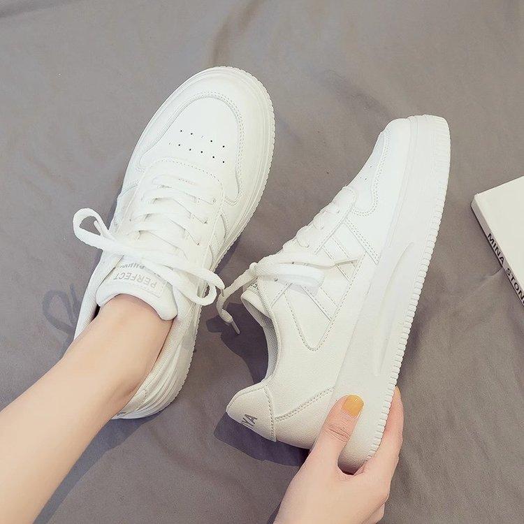 Chaussures de sport à semelles épaisses pour femmes, nouvelles pour le printemps et l'été, respirantes, style ins, chaussures décontractées