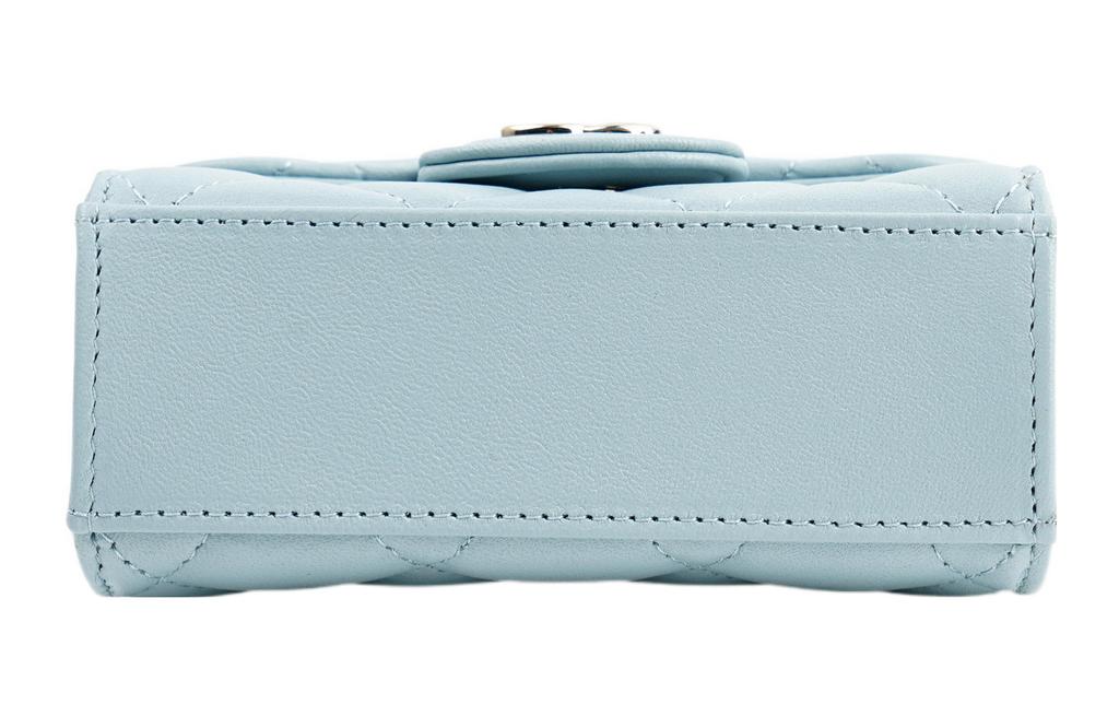 Chanel Diamond Pattern Leather Chain With Magnetic Buckle Closure Sheepskin And Gold Metal Handbag Women'S Baby Blue