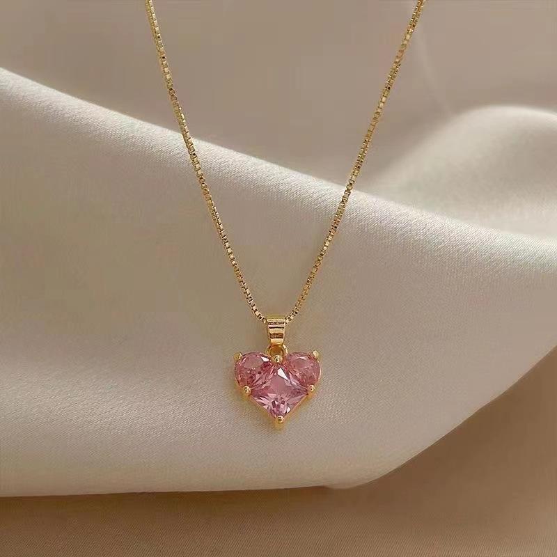 Fashion Temperament Love Heart pink Zircon Necklace Female Simple Clavicle Chain Luxury French Romantic