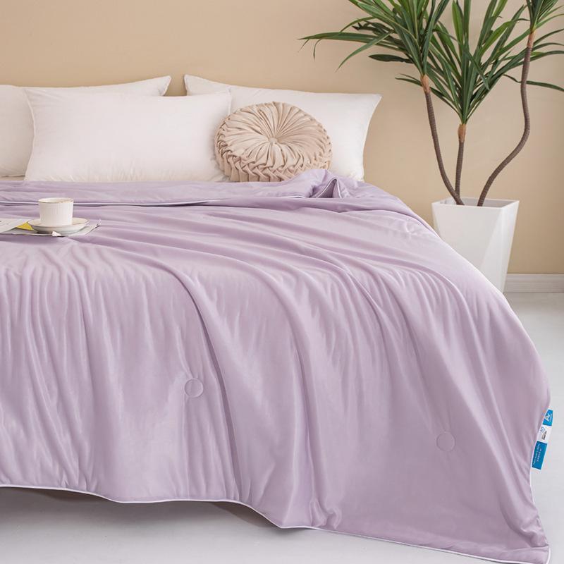 Cool Feeling Class A Ice Cream Summer Cool Quilt, Household Solid Color Summer Quilt Machine Washable Air Conditioner Quilt Summer Ice Silk Thin Quilt