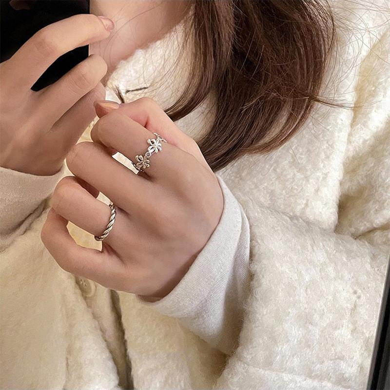 Vintage Floral Design Adjustable Copper Ring For Women With Sparkling Crystals Ideal For Fashion And Style