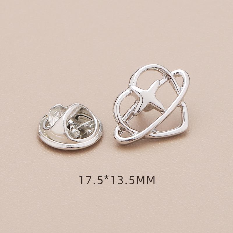High-End No-Sew Clover Bow Brooch for Shirt Collars