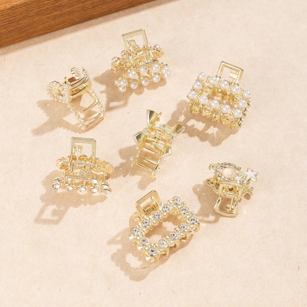 Korean Fashion Rhinestone Pearl Mini Claw Clip for Bangs - Simple Shark Design