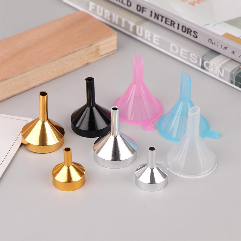 10Pcs Mini Metal/Plastic Aluminum Funnel Small Funnels For Perfume Mini Liquid Essential Oil Funnels Empty Bottle Packing Tools