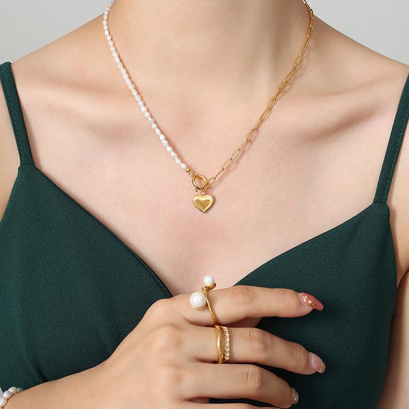 Elegant Heart Pendant Necklace with Natural Freshwater Pearl and Clavicle Chain