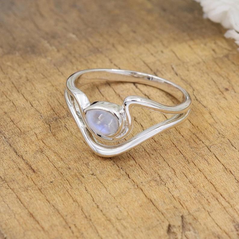 

Кольцо с лунным камнем, Кольцо ручной работы, Дизайнерское кольцо, Эффектное кольцо, Кольцо с камнем-талисманом, Ювелирное изделие из серебра 925 пробы 10