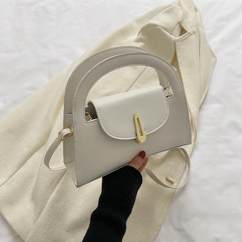 Elegant Retro Style Handbag For Women 2023 Spring Fashionable Shoulder Bag