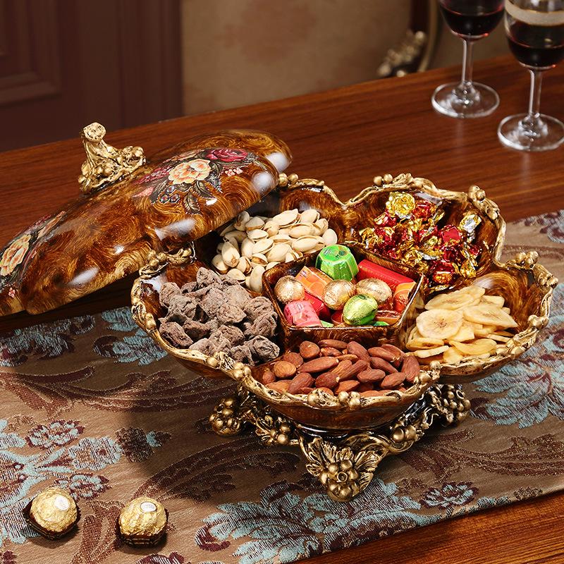 European and American Decorative Set: Fruit Bowl, Tissue Box, Ashtray, and Figurines for Living Room Coffee Table.