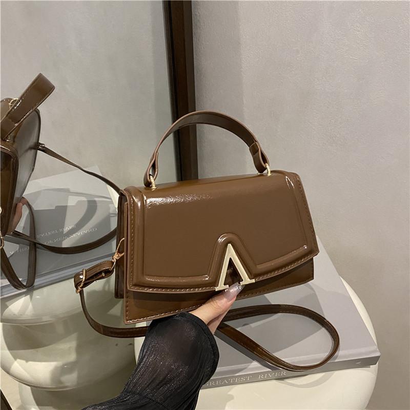 

Retro fashion shoulder bag spring and summer casual large capacity messenger bag candy color simple fashion handbag