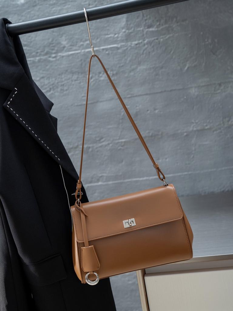 Herbst und Winter Neue Schloss Kleine Quadratische Tasche Klassische Leder Schulter Unterarmtasche Große Kapazität Tragetasche Damen Tasche