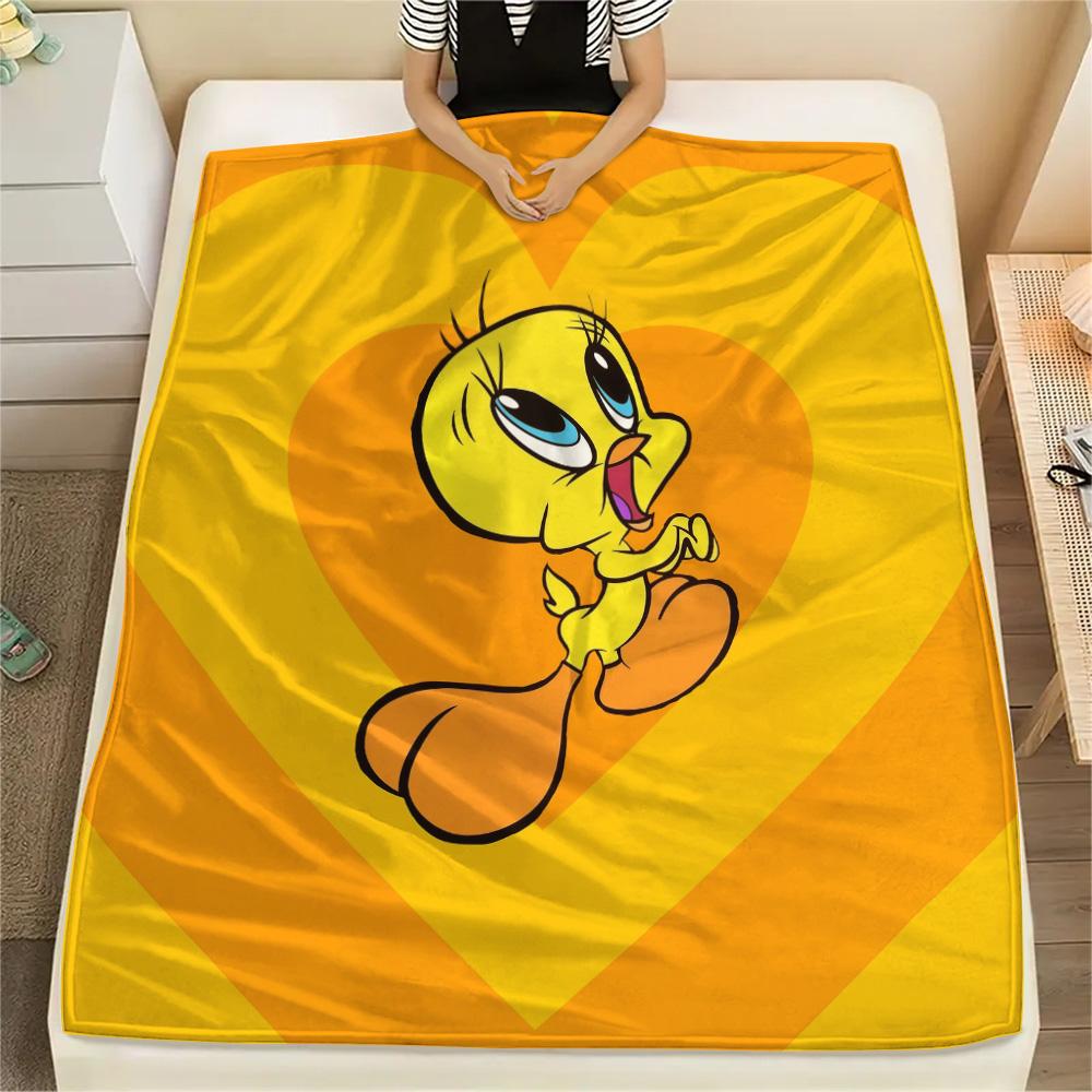 

Tweety Bird Print Flannel Blanket, High quality Comfortable for All Seasons, Home Decor, Warmth and Comfort 80cm x 120cm