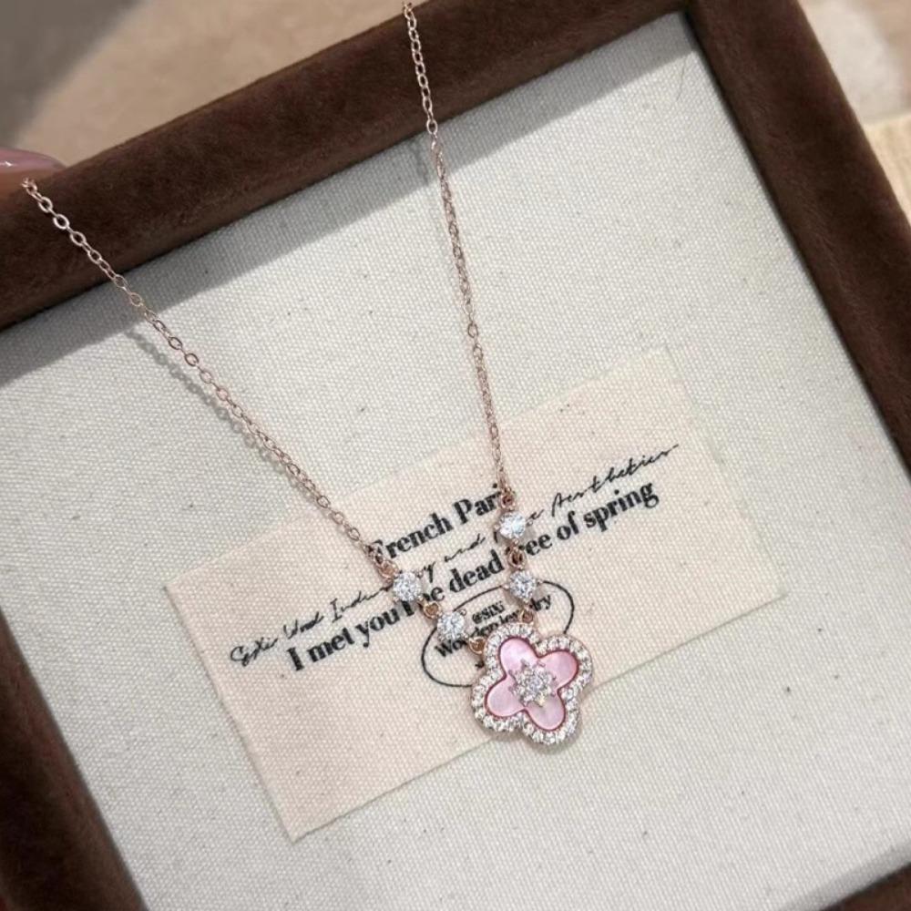 Cherry Blossom Pink Four-leaf Clover Necklace for Women Elegant and Sophisticated Collarbone Chain