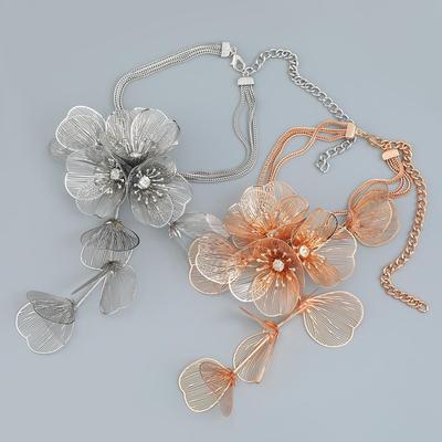Collar floral de primavera: Colgante de flor de aleación metálica exagerada de estilo europeo y americano para mujer