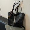 Large Capacity Shoulder Bag New Summer Versatile Commuter Bag Underarm Bag Popular Tote Bag Trendy