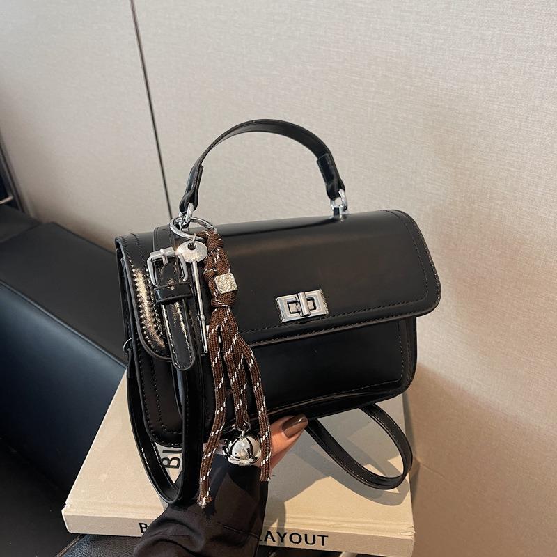 Portable Small Square Bag Women's New Oil Wax Leather Retro Solid Color Commuter Bag Simple Casual High-end Messenger Bag