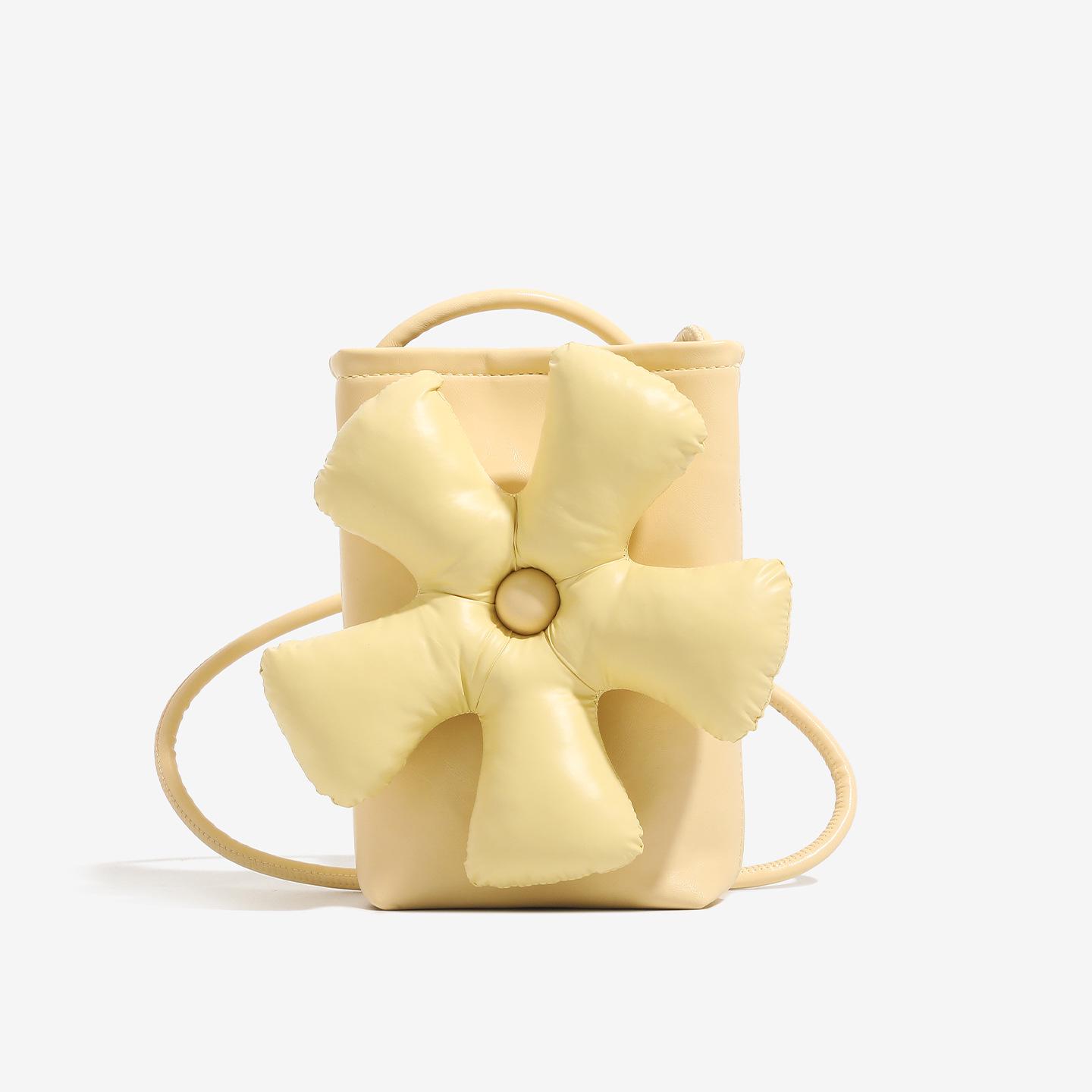 

Korean Style Mini Puff Flower Bag - Small, Exquisite Crossbody for Fall/Winter 11x5x18 cm светло-желтого
