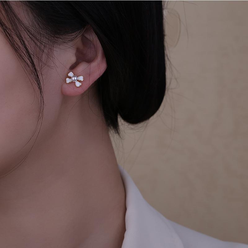 Boucles d'oreilles Petites Cœur pour Filles Simples Amour Nœud Boucles d'oreilles Perle Boucles d'oreilles Tendance