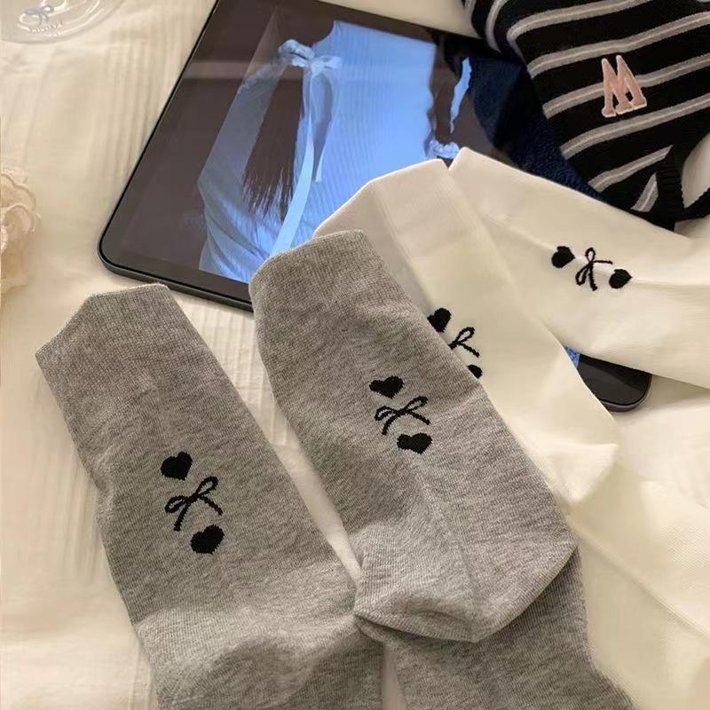 Autumn Heart Bow Mid-Calf Socks - Trendy & Versatile Japanese Style
