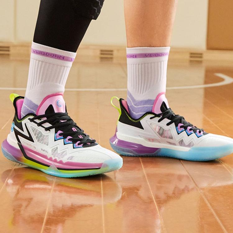 Nové 361° Big 3 Future Odpružení Pro Budoucnost Protiskluzové A Odolné Proti Opotřebení Nízké Basketbalové Boty Pánské Bílé Černé 672411114-1