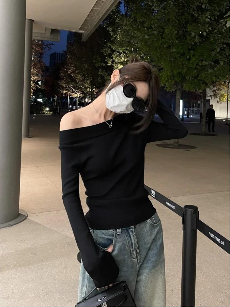 

Women s Slim Off-Shoulder Knitted Sweater - Spring 2025 Fashion Small