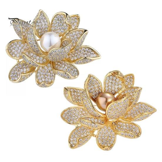 Elegant Flower Shape Brooch Shining Rhinestones Inlaid Faux Pearl Pin Suit Lapel Shawl Badge Coat Accessories