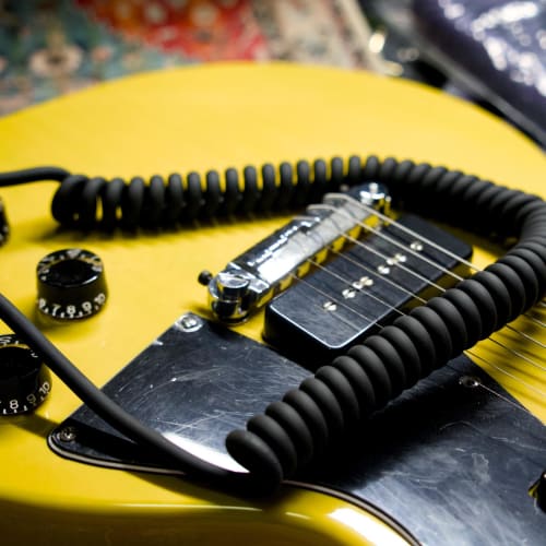 3m Guitar Coiled Cable, Bass Shielded, L-S Type, 6.35mm Stereo Plug, Instrument Cable (Black)