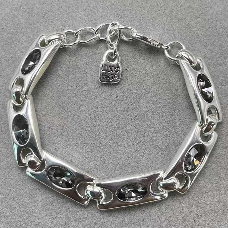 2024 UNOde50 Exquisite Spanish Gemstone Bracelet: Women s Bestselling Romantic Jewelry Gift