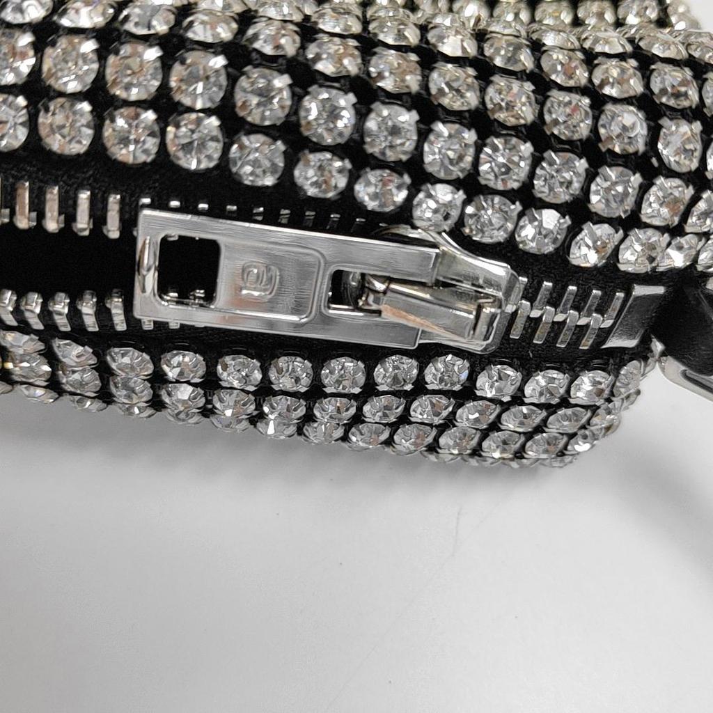 [Pre-Owned] Chain Mesh Zipper Clutch Bag Medium - Excellent #1575TN2