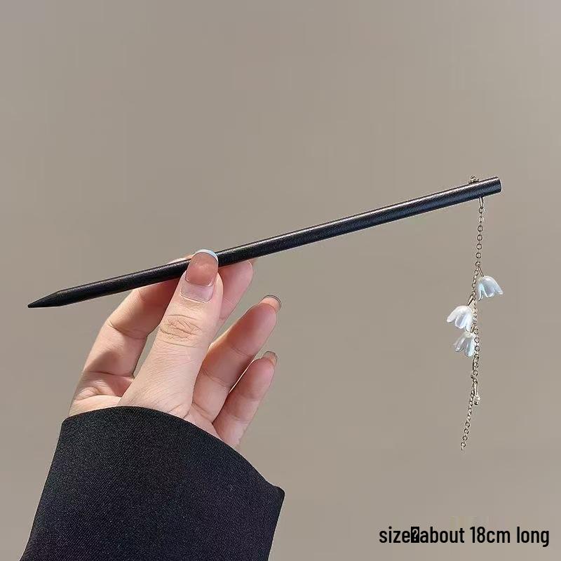 Sandalwood Women's Hairpin: Elegant Modern-Chinese Style Wooden Updo Stick