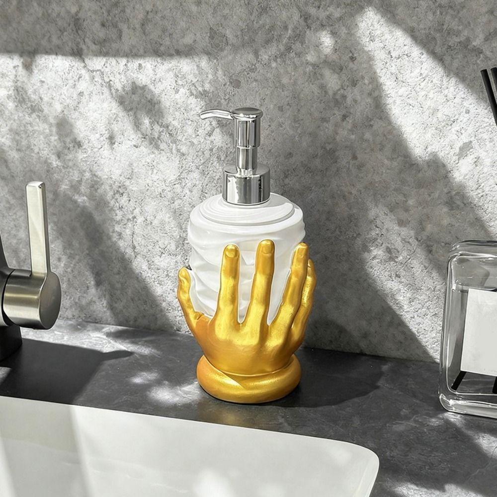 Resin Hand Held Heart Soap Bottle Refillable Empty Shower Gel Press Bottle with Pump Decorative Heart Shaped Soap Dispenser