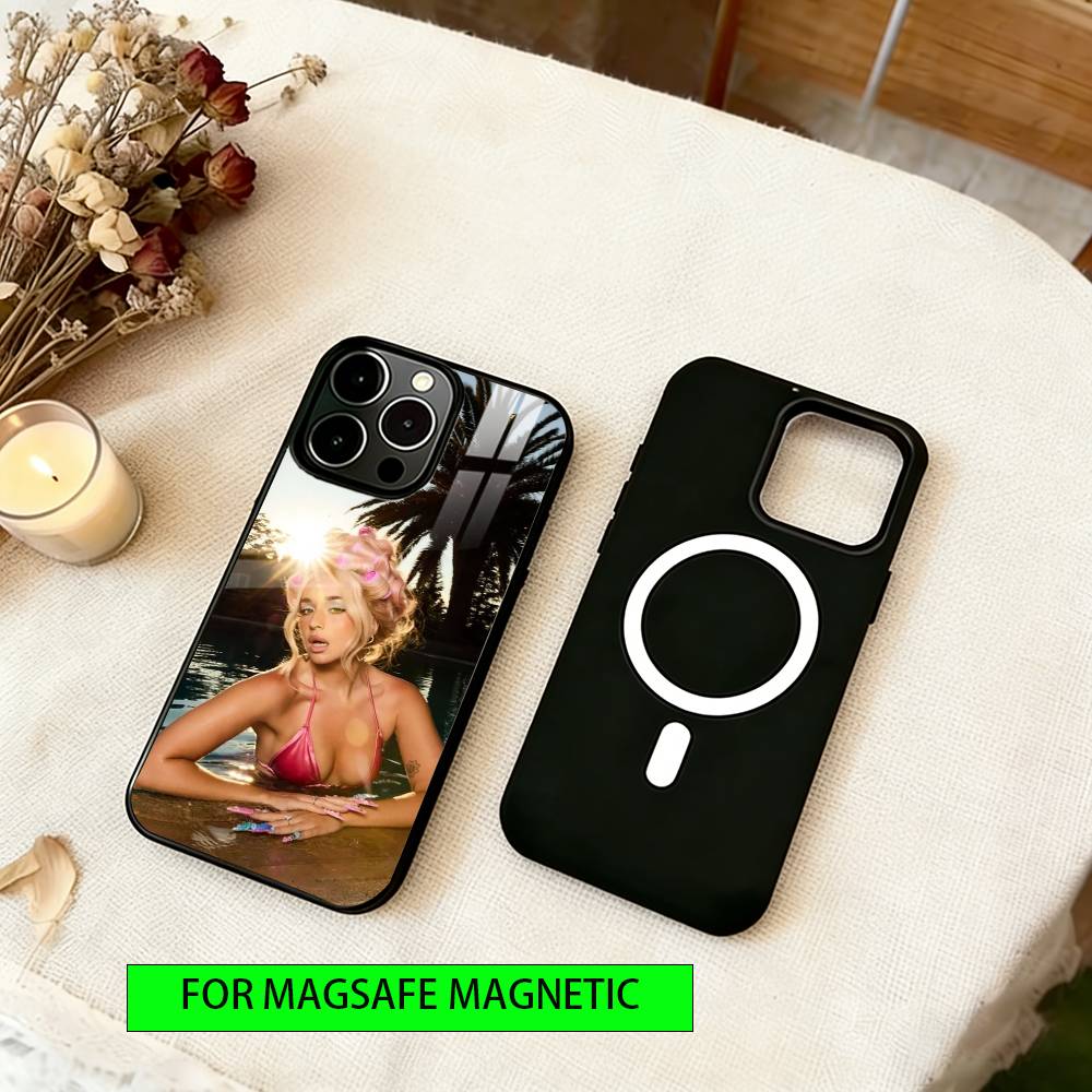 Singer Lola indigo Phone Case For iPhone17,16,15,14,13,12,11 Plus,Pro Magnetic For Magsafe Wireless Charging