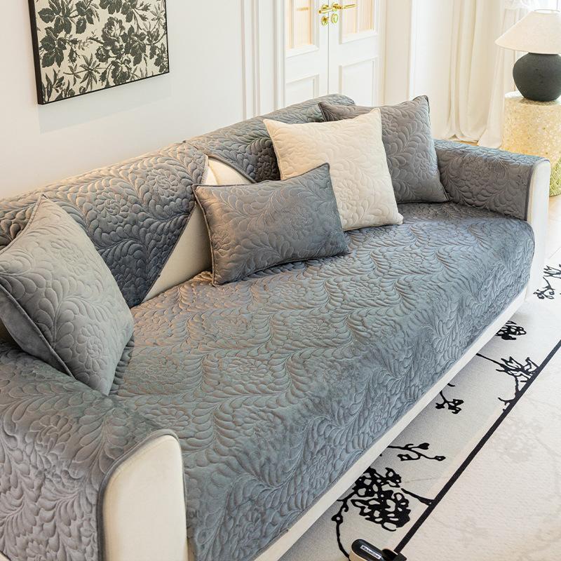 Fall and Winter Short Plush Sofa Covers High Quality Non-Slip Couch Cushion Living Room Decoration Nordic Universal Sofa Towel