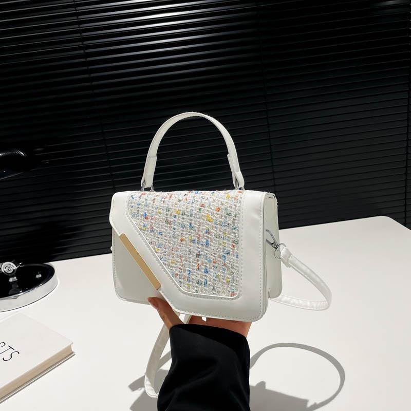 2025 New Small Square Bag Temperament Niche Design Fashionable Foreign Texture Shoulder Bag Messenger Casual Women's Bag