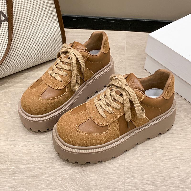Korean version of lightweight thick-soled muffin single shoes women's 2025 autumn new fashionable soft-soled versatile casual height-increasing 
