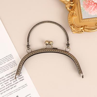 1 Stück 16,5 cm Arc Vintage Prägung Metallrahmen Verschluss Bogenschloss für Taschen Verschluss mit Griffen Tasche Handgelenk Rahmen Unterstützung Zubehör