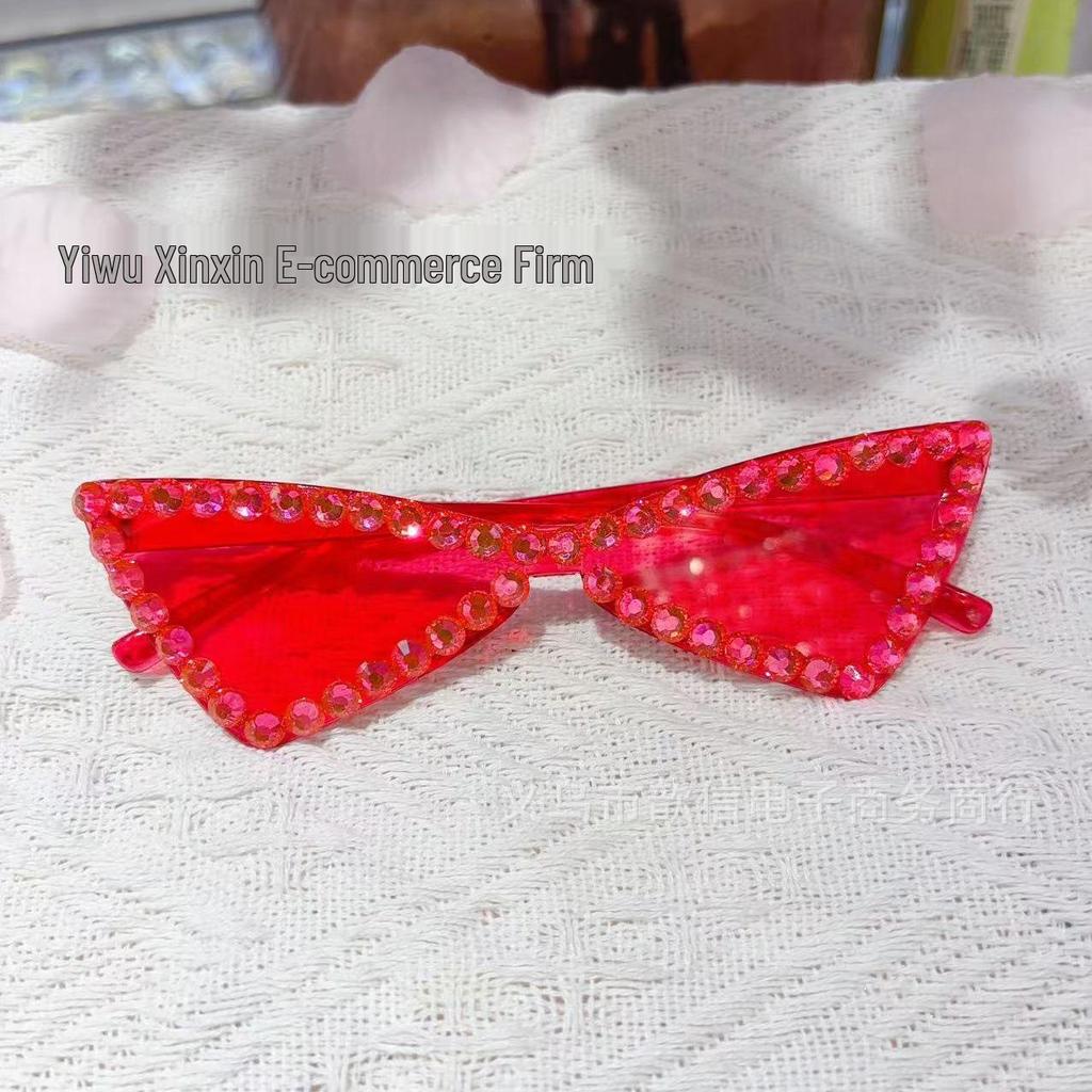 Handgefertigte Punktbohrer Schmetterling Party-Sonnenbrille - Dreieck-Design für Damenmode