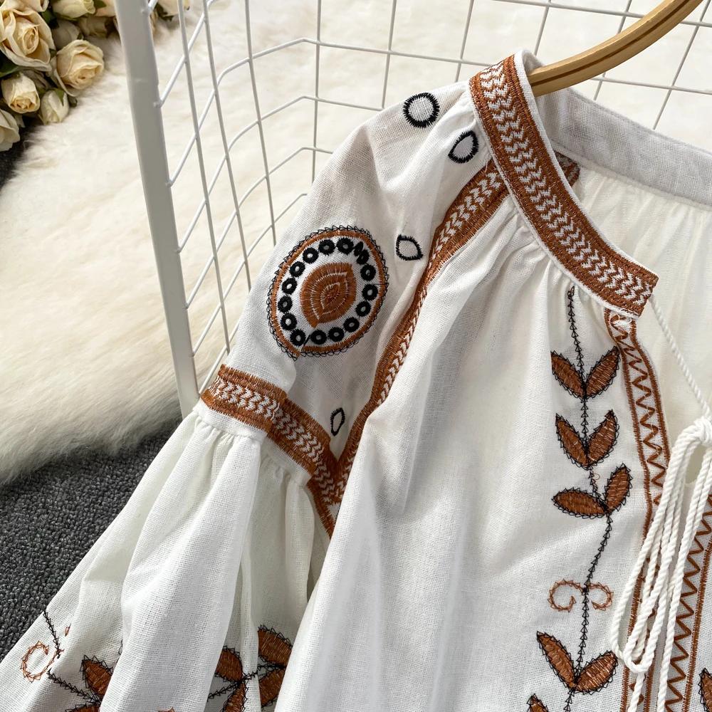 O-neck Floral Embroidery Lantern Sleeve Women Loose Camisas Ethnic Style Spring and Autumn Blouse