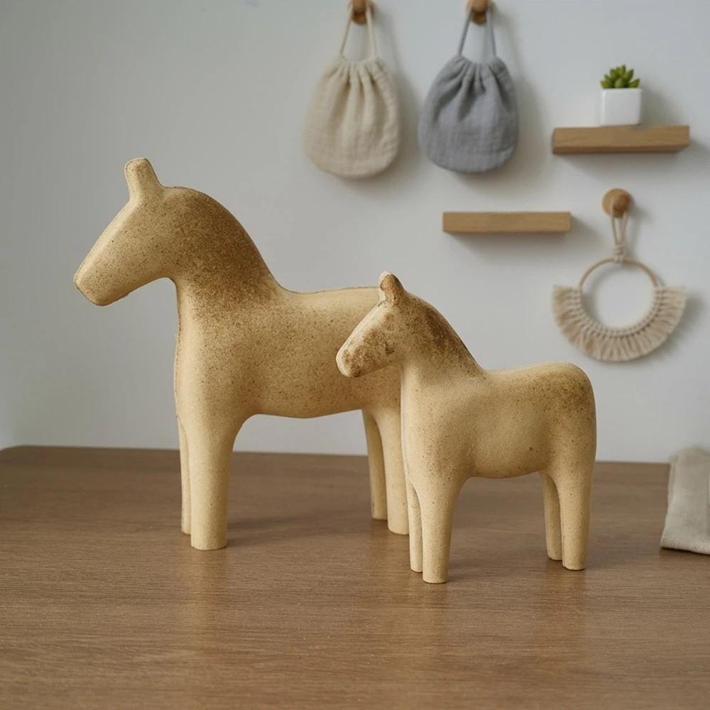 Farmhouse Style Unpainted Horse Statue Handmade Blank Animal Figurine Wooden Horse  Festive Event