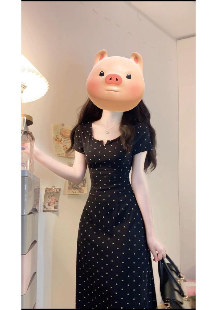 Plus Size Black Polka Dot V-Neck Short Sleeve Summer Dress with Square Neckline and Waist-Cinching Long Skirt