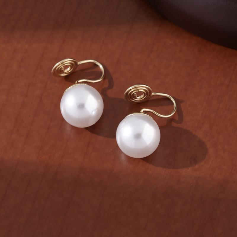 Vintage French Pearl No-Pierce Earrings: Elegant Luxury Clip-ons for Women