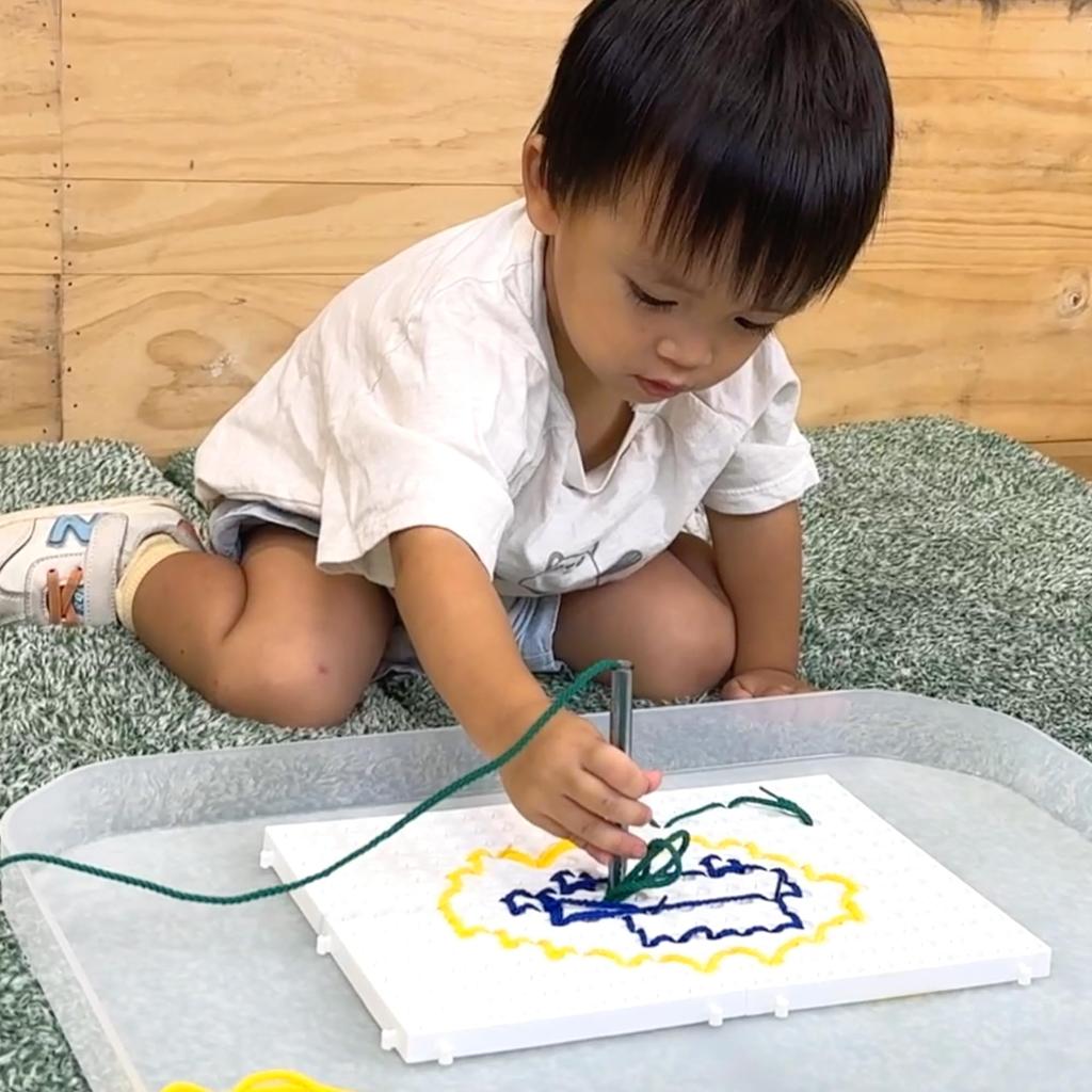 Edxeducation Junior String Art Set Stringing Toy Educational Toy Colorful String Play Learn Shapes and Symmetry Enhance Fine Motor Skills and Pattern