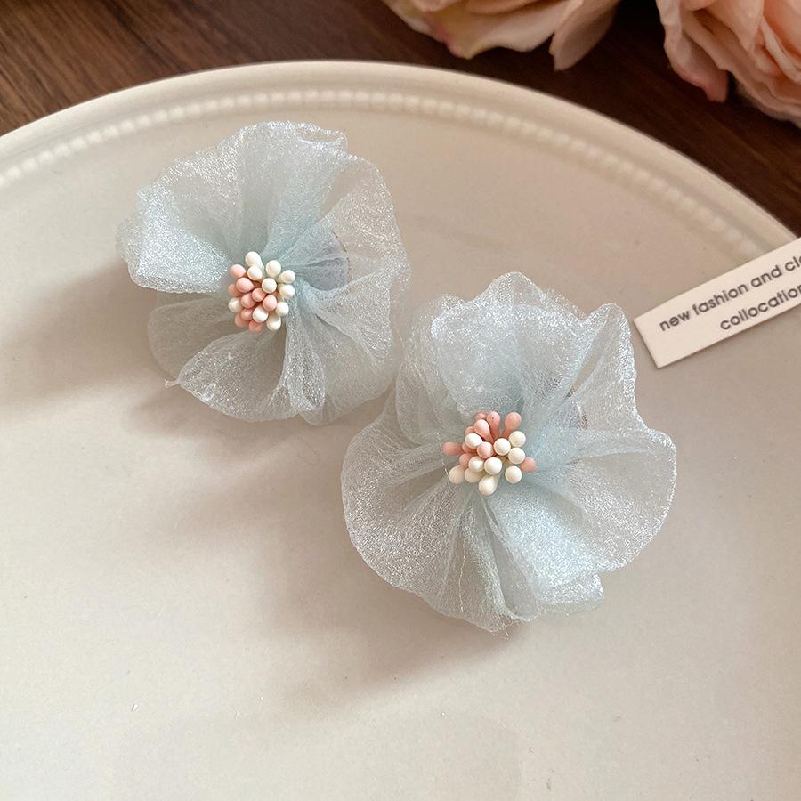 

Silver needle chiffon flower flower stud earrings female gentle and sweet ins wind seaside atmosphere stud earrings light luxury versatile earrings