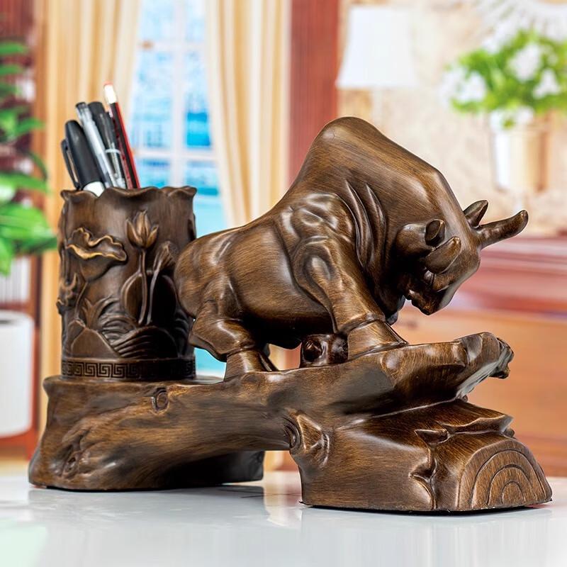 ZISIZ Pioneering Bull Pen Holder Desktop Decoration
