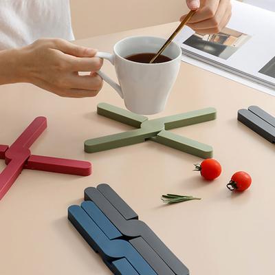 Faltbare Silikon-Tischmatte Rutschfester Topf-Pfannen-Halter Untersetzer Hochtemperaturbeständige Platzmatte Küchenarbeitsplatten-Schutz