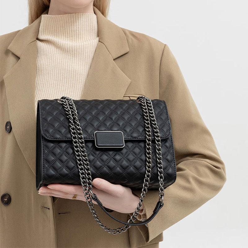 Shoulder Bag, Women's Bag, High-end Chain, Small Square Bag, Fashionable and Versatile Crossbody Bag, Large Capacity Commuting Women's Bag