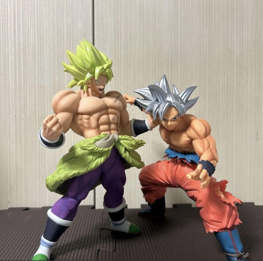 

[USED] Dragon Ball Figures