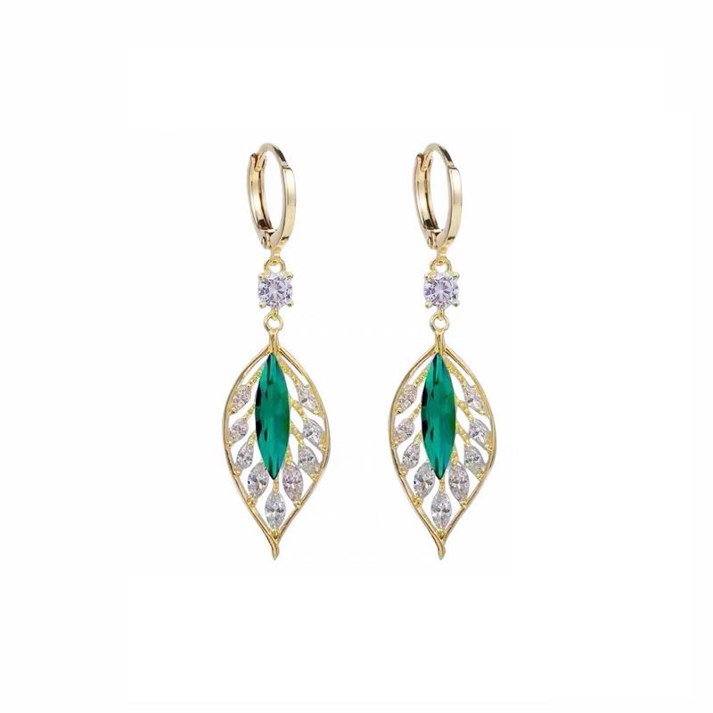 {Golden Branch Jade Leaf}~ Shining Zircon Green Ear Clips Advanced Sense No Ear Piercings Fashion Light Luxury Ear Buckles Long Earrings