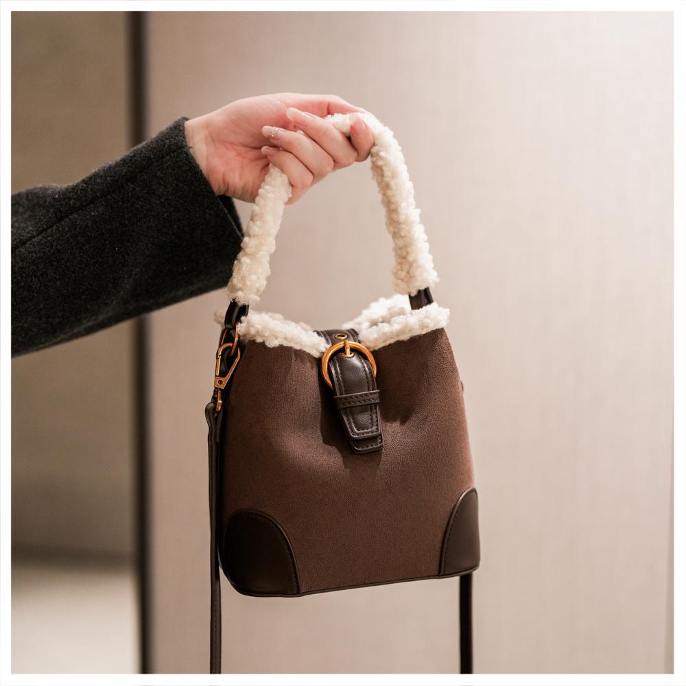 Light Luxury Fashion Women's Shoulder Bags High Quality PU Bag Body Plush Handle Ladies Messenger Bag Casual Retro Female Bucket Bag Mother's Day Gift