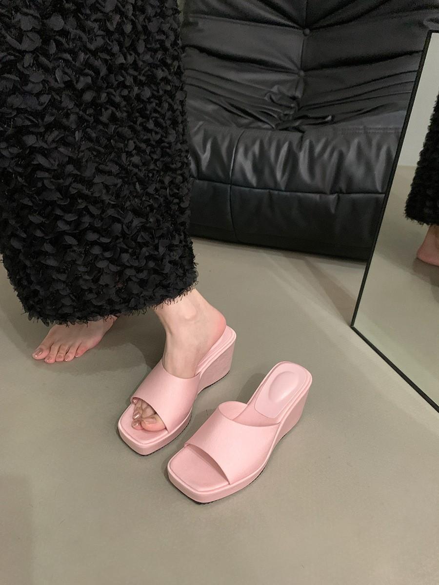 

Pink high heels one-word cool slippers fairy shoes wear 2025 new summer wedge heel French temperament sandals 40 розовый